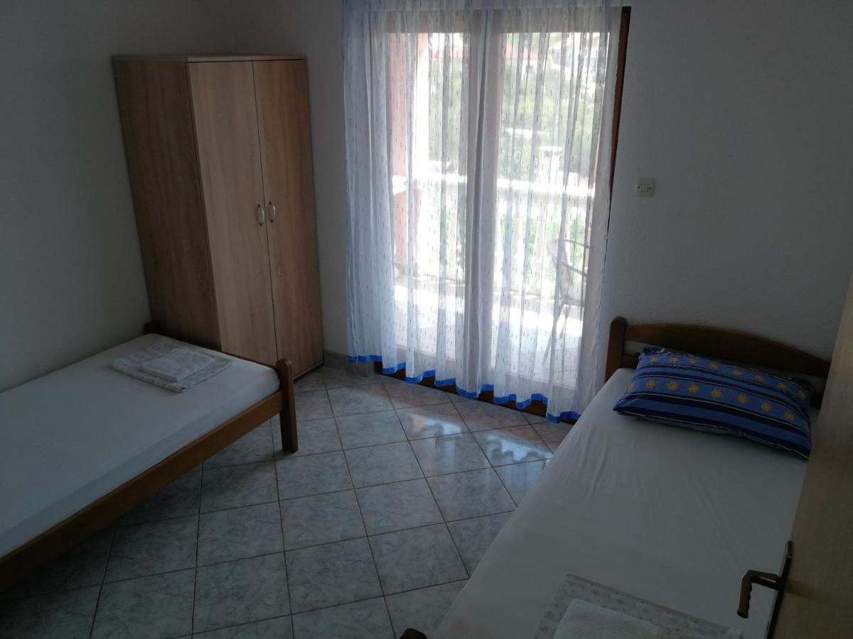 Apartmani Emily Jezera Bagian luar foto