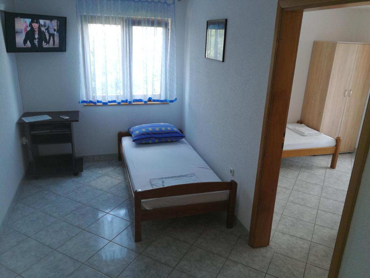 Apartmani Emily Jezera Bagian luar foto
