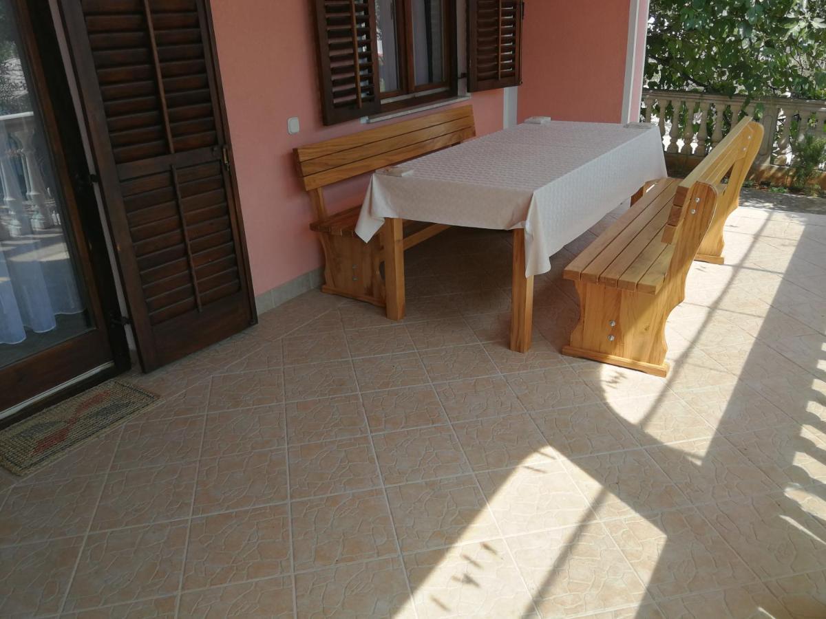 Apartmani Emily Jezera Bagian luar foto