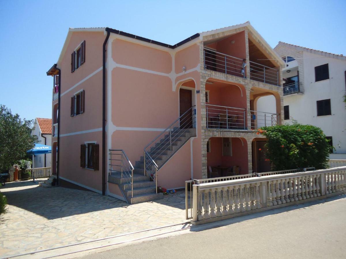 Apartmani Emily Jezera Bagian luar foto