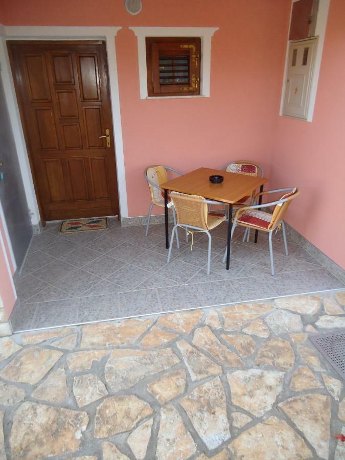 Apartmani Emily Jezera Bagian luar foto